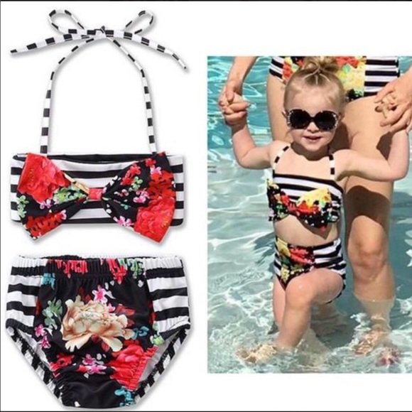 🍀 10 for $25 Girl’s 2-Piece Swimsuit - Picture 2 of 7